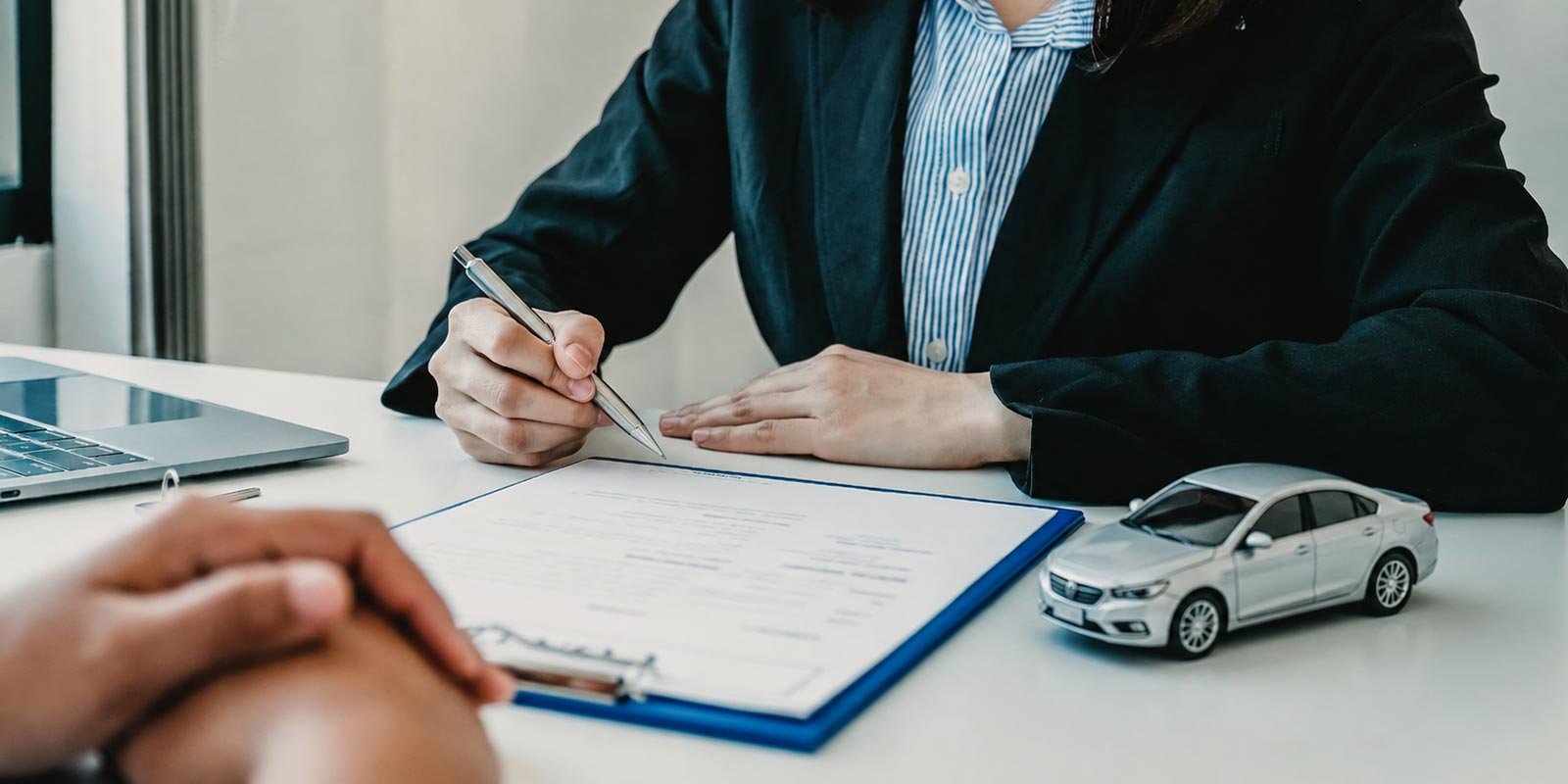 Insurance-claim-management-from-start-to-finish